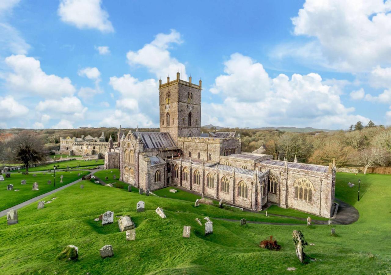 Bwthyn Clyd - St Davids Villa Екстериор снимка